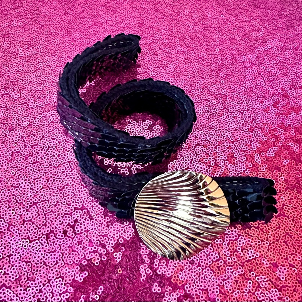 ✨VINTAGE Gold Shell Black Sequin Elastic Belt